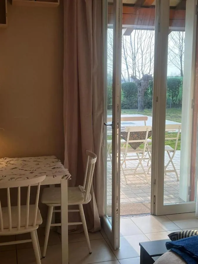 Room In Bb - Casa Belvedere - Complimentary Wifi And Private Parking Rosa Guest house