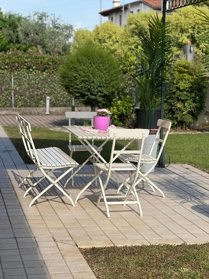 Guest house Room In Bb - Casa Belvedere - Complimentary Wifi And Private Parking Rosa