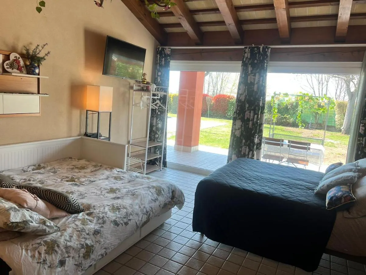 Room In Bb - Casa Belvedere - Complimentary Wifi And Private Parking Rosa